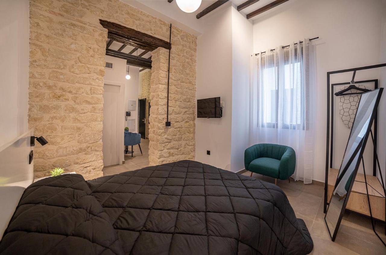 Apartamentos Loliqui Centro Alicante Buitenkant foto